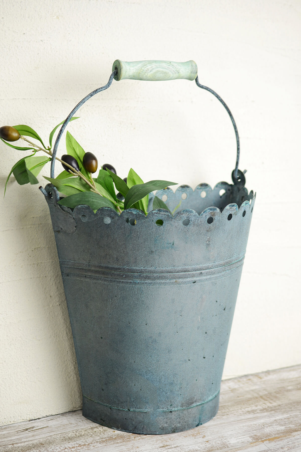 Aqua Verdigris 10in Scallop Half Bucket with Handle