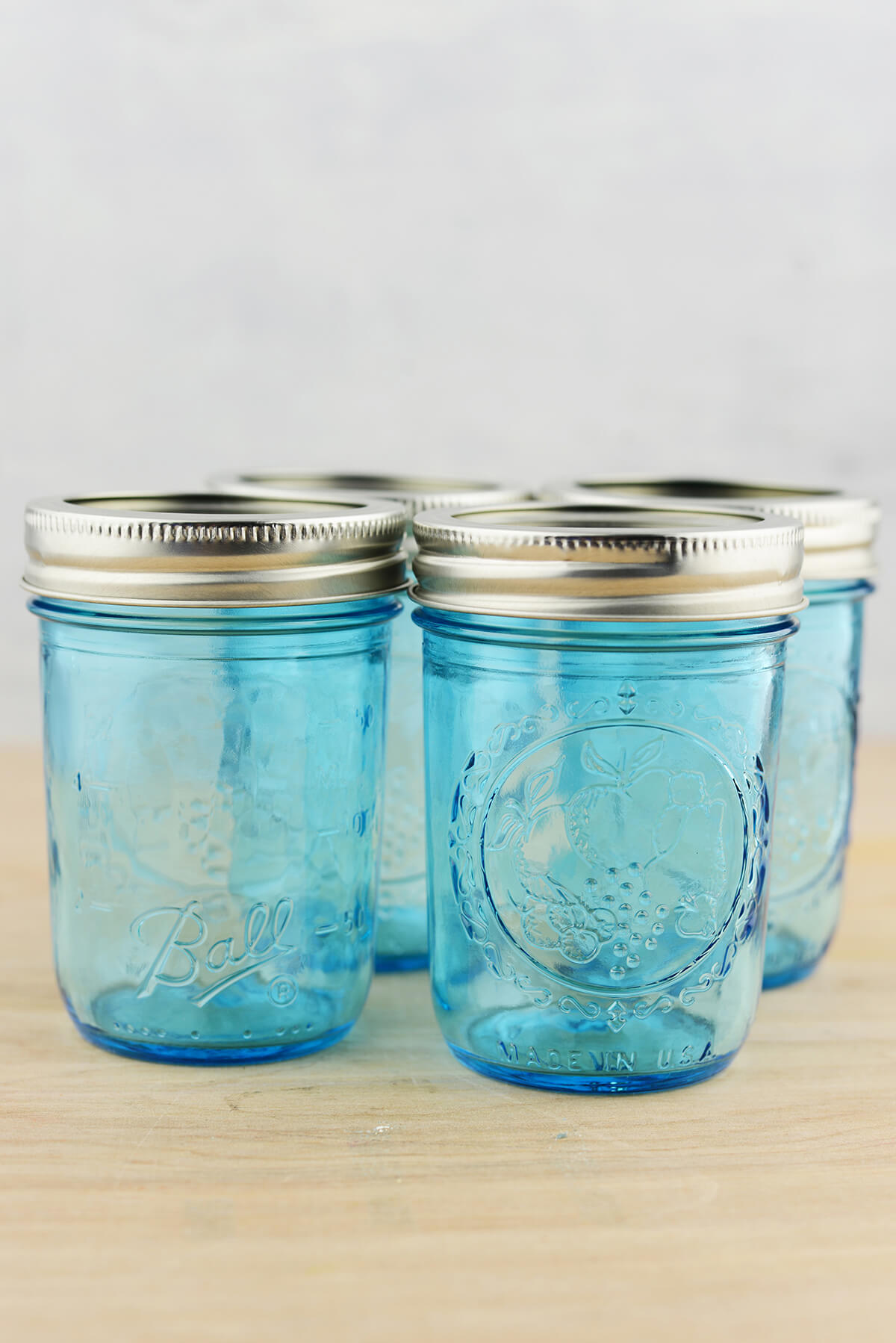 mason-jars-8-oz-regular-mouth-jars-set-of-4-blue-elite-collection