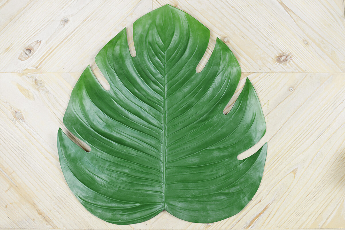 placemat monstera leaf 17 5x16 5in 2